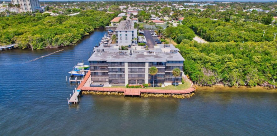 Condominio en Boynton Beach, Florida, 2 dormitorios № 1168528