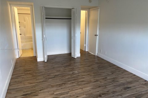 Condominio en venta en Hollywood, Florida, 1 dormitorio, 83.43 m2 № 2025849 - foto 17