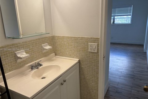 Condominio en venta en Hollywood, Florida, 1 dormitorio, 83.43 m2 № 2025849 - foto 16