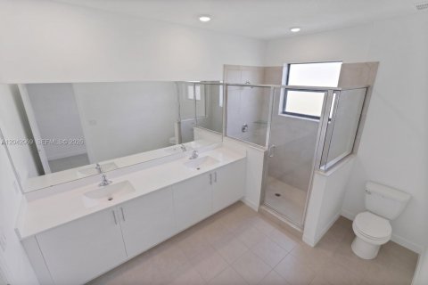 Touwnhouse à vendre à Pembroke Pines, Floride: 3 chambres, 163.14 m2 № 2240962 - photo 8