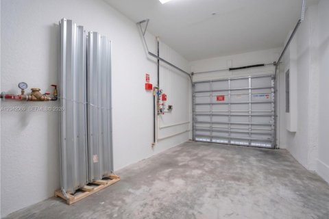 Touwnhouse à vendre à Pembroke Pines, Floride: 3 chambres, 163.14 m2 № 2240962 - photo 11