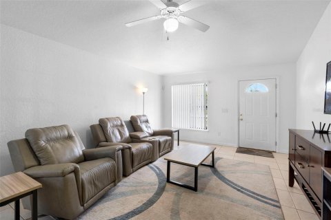 Villa ou maison à vendre à DeLand, Floride: 3 chambres, 116.59 m2 № 1915239 - photo 8