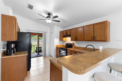 Villa ou maison à vendre à DeLand, Floride: 3 chambres, 116.59 m2 № 1915239 - photo 3
