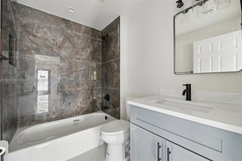 Townhouse in Miami, Florida 3 bedrooms № 2037267 - photo 8