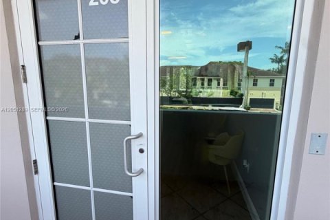 Immobilier commercial à vendre à Miramar, Floride № 2172981 - photo 3