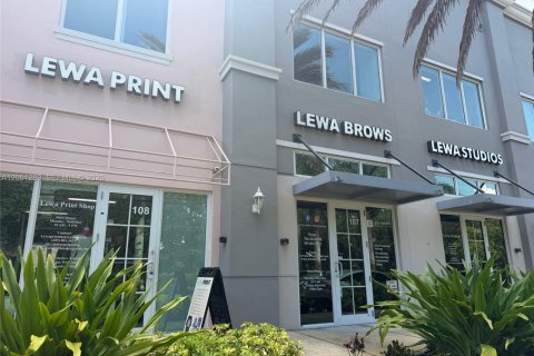 Immobilier commercial à vendre à Miramar, Floride № 2172981 - photo 2