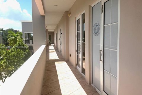 Immobilier commercial à vendre à Miramar, Floride № 2172981 - photo 15