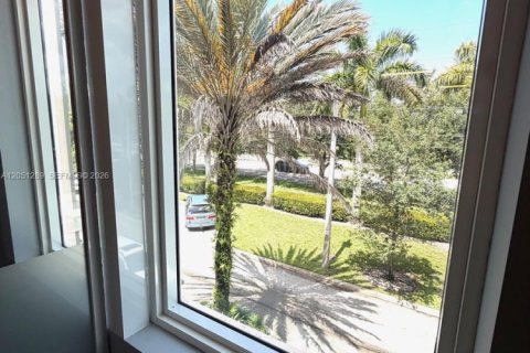 Immobilier commercial à vendre à Miramar, Floride № 2172981 - photo 7