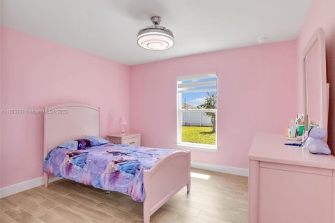 Купить виллу или дом в Кейп-Корал, Флорида 4 спальни, № 1958685 - фото 11