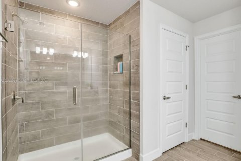 Купить виллу или дом в Кейп-Корал, Флорида 4 спальни, № 1958685 - фото 12