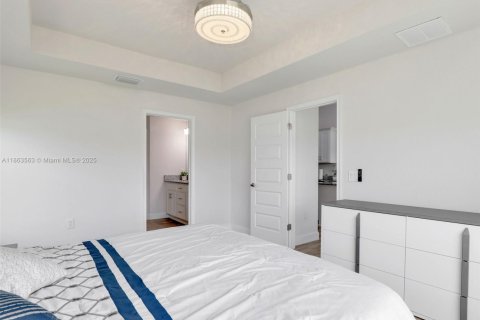 Купить виллу или дом в Кейп-Корал, Флорида 4 спальни, № 1958685 - фото 14