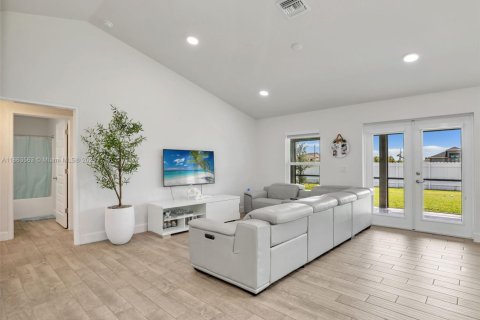 Купить виллу или дом в Кейп-Корал, Флорида 4 спальни, № 1958685 - фото 27