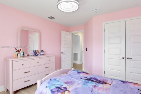 Купить виллу или дом в Кейп-Корал, Флорида 4 спальни, № 1958685 - фото 10