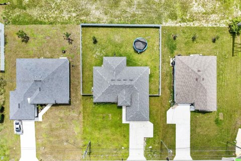 Купить виллу или дом в Кейп-Корал, Флорида 4 спальни, № 1958685 - фото 3