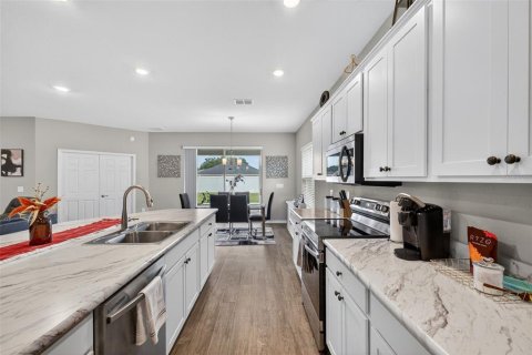 House in Polk City, Florida 4 bedrooms, 193.33 sq.m. № 2098863 - photo 5