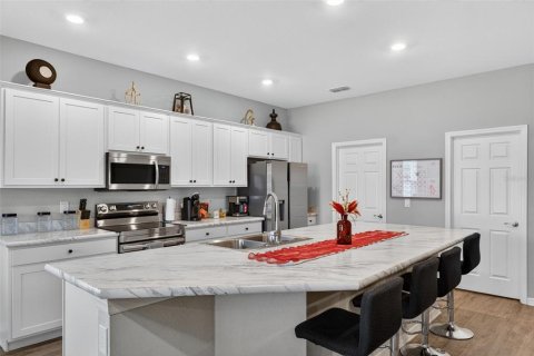 House in Polk City, Florida 4 bedrooms, 193.33 sq.m. № 2098863 - photo 6
