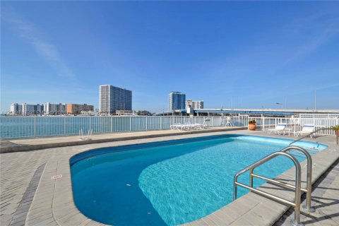 Condominio en alquiler en Miami Beach, Florida, 1 dormitorio, 67.82 m2 № 2086150 - foto 26