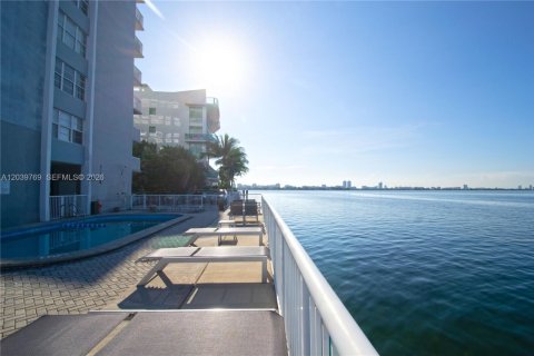 Condominio en alquiler en Miami Beach, Florida, 1 dormitorio, 67.82 m2 № 2086150 - foto 22