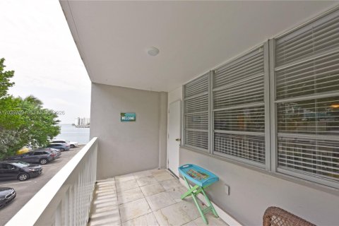 Condominio en alquiler en Miami Beach, Florida, 1 dormitorio, 67.82 m2 № 2086150 - foto 17