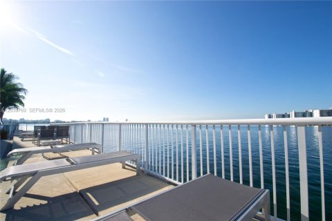 Condominio en alquiler en Miami Beach, Florida, 1 dormitorio, 67.82 m2 № 2086150 - foto 23