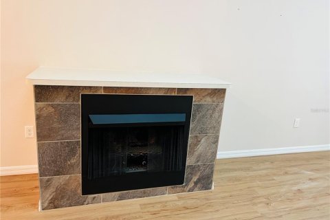 House in Leesburg, Florida 2 bedrooms, 111.48 sq.m. № 2212306 - photo 7