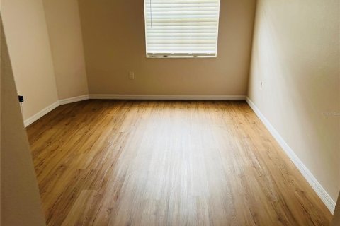 House in Leesburg, Florida 2 bedrooms, 111.48 sq.m. № 2212306 - photo 12