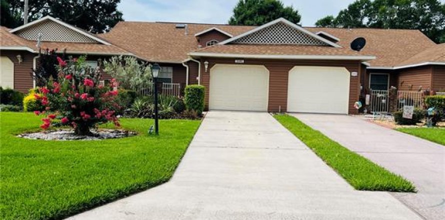 House in Leesburg, Florida 2 bedrooms, 111.48 sq.m. № 2212306