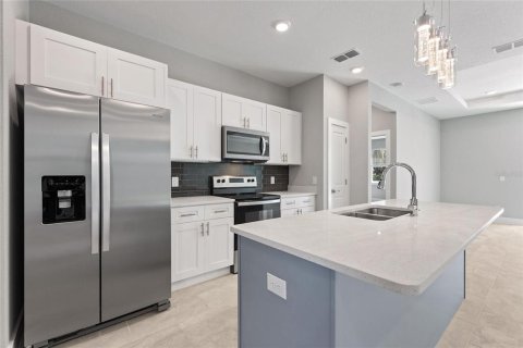 Casa en alquiler en North Port, Florida, 4 dormitorios, 185.8 m2 № 2115461 - foto 11
