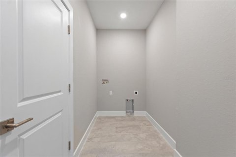 Casa en alquiler en North Port, Florida, 4 dormitorios, 185.8 m2 № 2115461 - foto 23