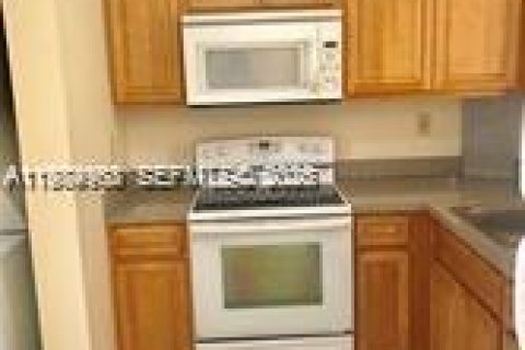 Copropriété à vendre à Hialeah, Floride: 2 chambres, 96.71 m2 № 2050834 - photo 10