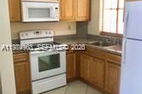 Copropriété à vendre à Hialeah, Floride: 2 chambres, 96.71 m2 № 2050834 - photo 8