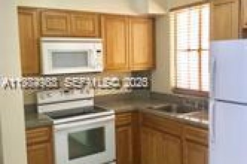 Copropriété à vendre à Hialeah, Floride: 2 chambres, 96.71 m2 № 2050834 - photo 9