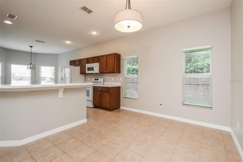 House in Davenport, Florida 4 bedrooms, 170.85 sq.m. № 1902328 - photo 6