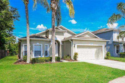 House in Davenport, Florida 4 bedrooms, 170.85 sq.m. № 1902328 - photo 2