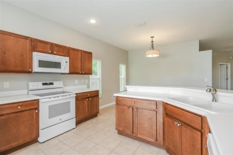 House in Davenport, Florida 4 bedrooms, 170.85 sq.m. № 1902328 - photo 8