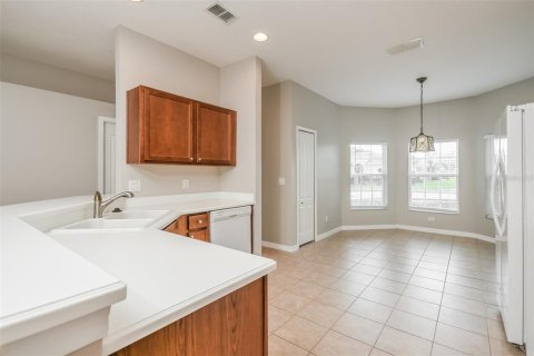 House in Davenport, Florida 4 bedrooms, 170.85 sq.m. № 1902328 - photo 7