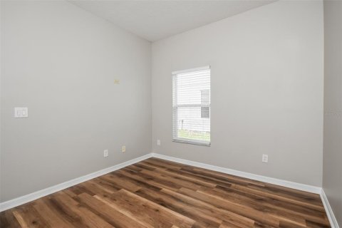 House in Davenport, Florida 4 bedrooms, 170.85 sq.m. № 1902328 - photo 12