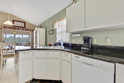 Villa ou maison à vendre à Beverly Hills, Floride: 2 chambres, 129.97 m2 № 2204446 - photo 8