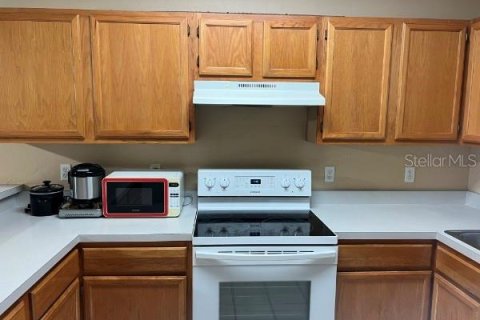 Condo in Gainesville, Florida, 2 bedrooms № 2108542 - photo 5