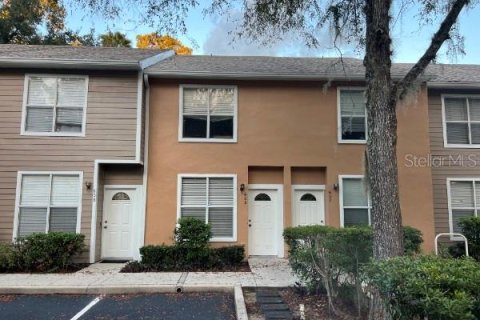 Condo in Gainesville, Florida, 2 bedrooms № 2108542 - photo 2