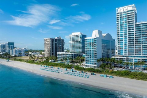 Condo in Miami Beach, Florida, 3 bedrooms  № 2075812 - photo 27