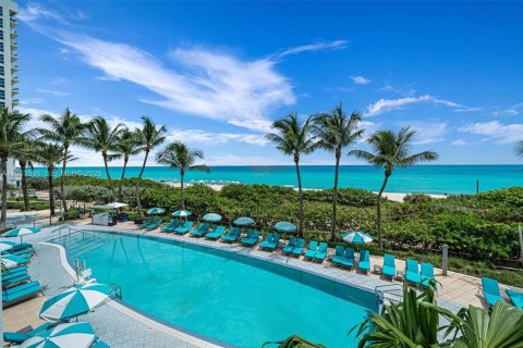 Condo in Miami Beach, Florida, 3 bedrooms  № 2075812 - photo 5