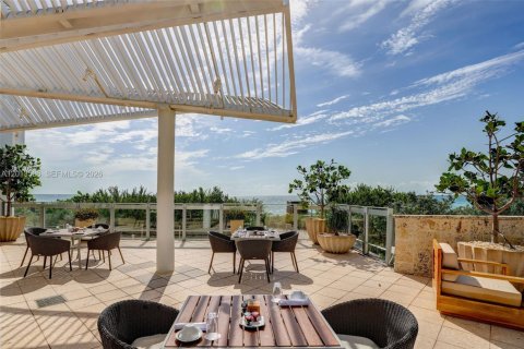 Condo in Miami Beach, Florida, 3 bedrooms  № 2075812 - photo 23