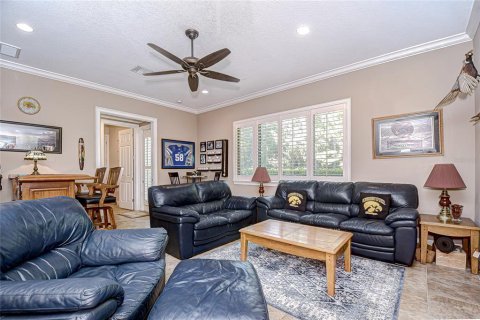 House in Land O' Lakes, Florida 4 bedrooms, 335.28 sq.m. № 1898568 - photo 28