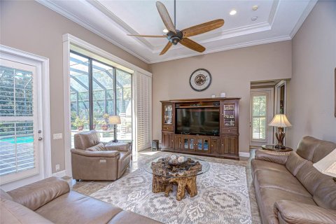 House in Land O' Lakes, Florida 4 bedrooms, 335.28 sq.m. № 1898568 - photo 20