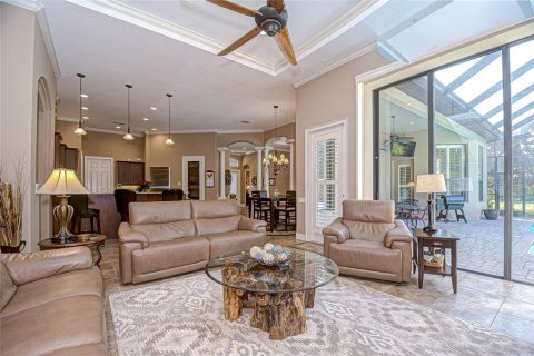 House in Land O' Lakes, Florida 4 bedrooms, 335.28 sq.m. № 1898568 - photo 22