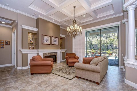 House in Land O' Lakes, Florida 4 bedrooms, 335.28 sq.m. № 1898568 - photo 8