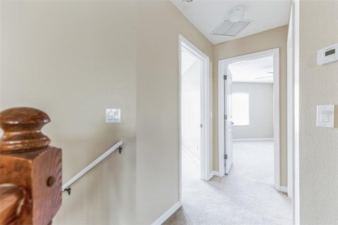 House in Winter Garden, Florida 4 bedrooms, 325.16 sq.m. № 1791257 - photo 17