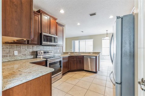 House in Winter Garden, Florida 4 bedrooms, 325.16 sq.m. № 1791257 - photo 9