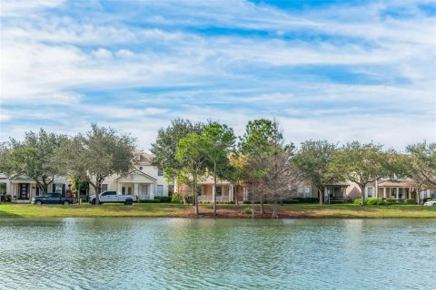 House in Winter Garden, Florida 4 bedrooms, 325.16 sq.m. № 1791257 - photo 5